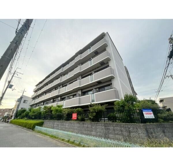 ｴﾙ・ｾﾚｰﾉ武庫川111号室<br>6.5万　1K/24.96㎡